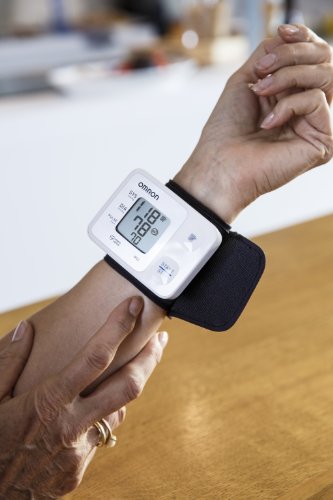 Omron RS2 Handgelenk-Blutdruckmessgerät